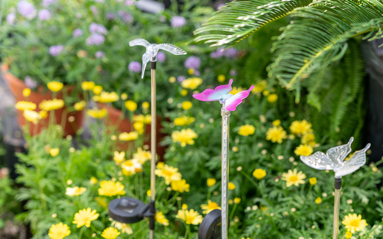 50 Off Decorative Garden Stakes Mahoney's Garden Center